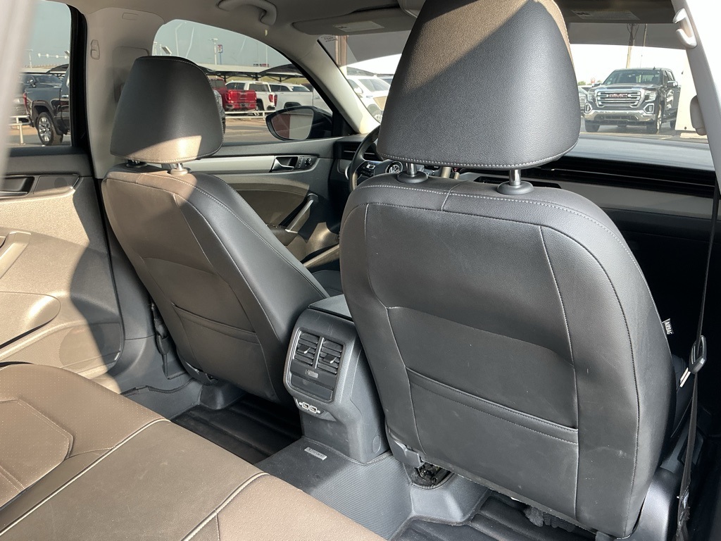 2021 Volkswagen Passat 2.0T SE photo 27