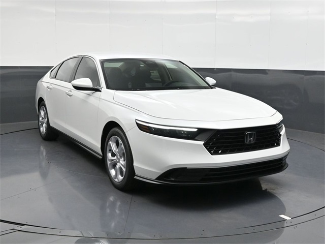 2025 Honda Accord LX photo 2