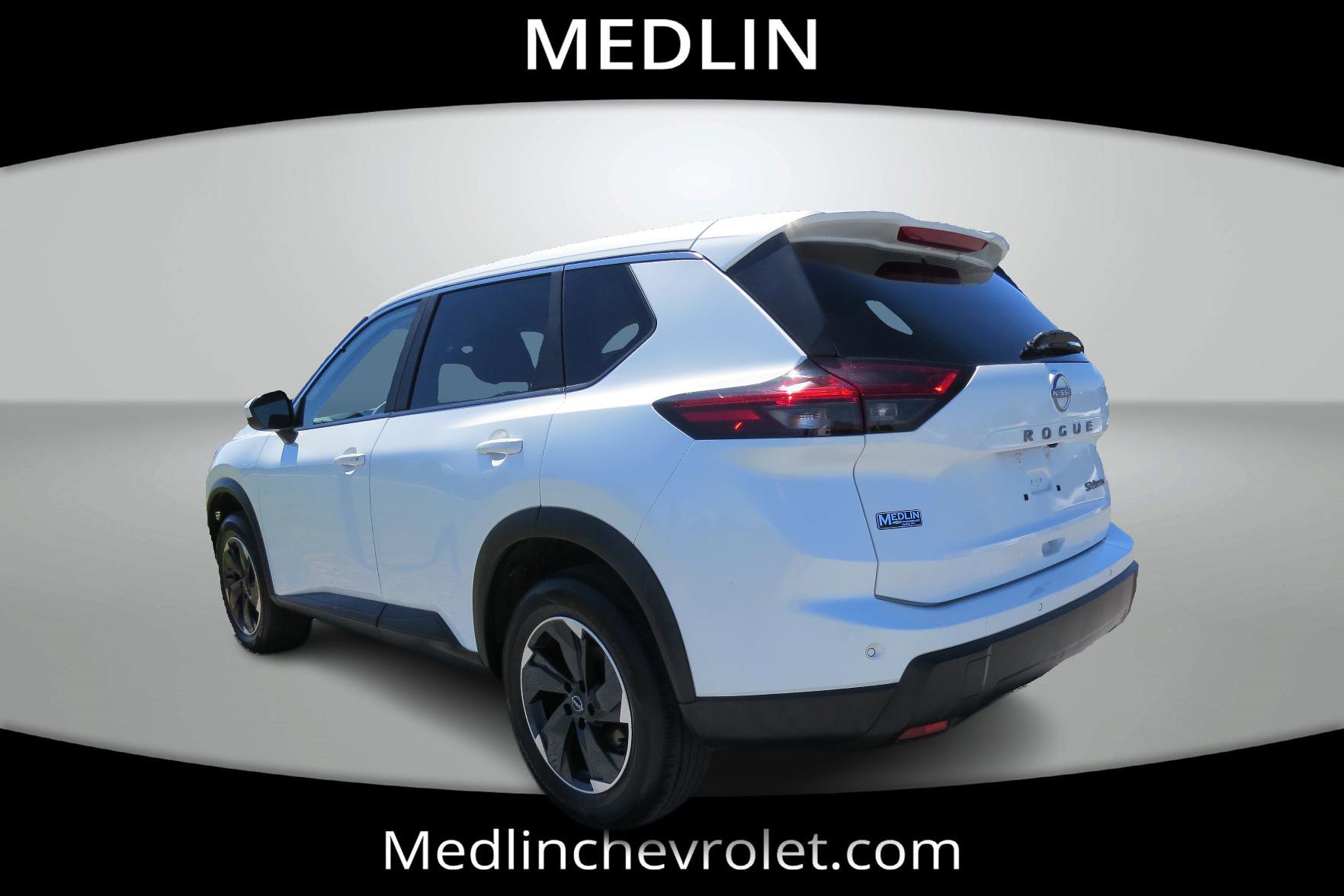 2024 Nissan Rogue SV photo 5
