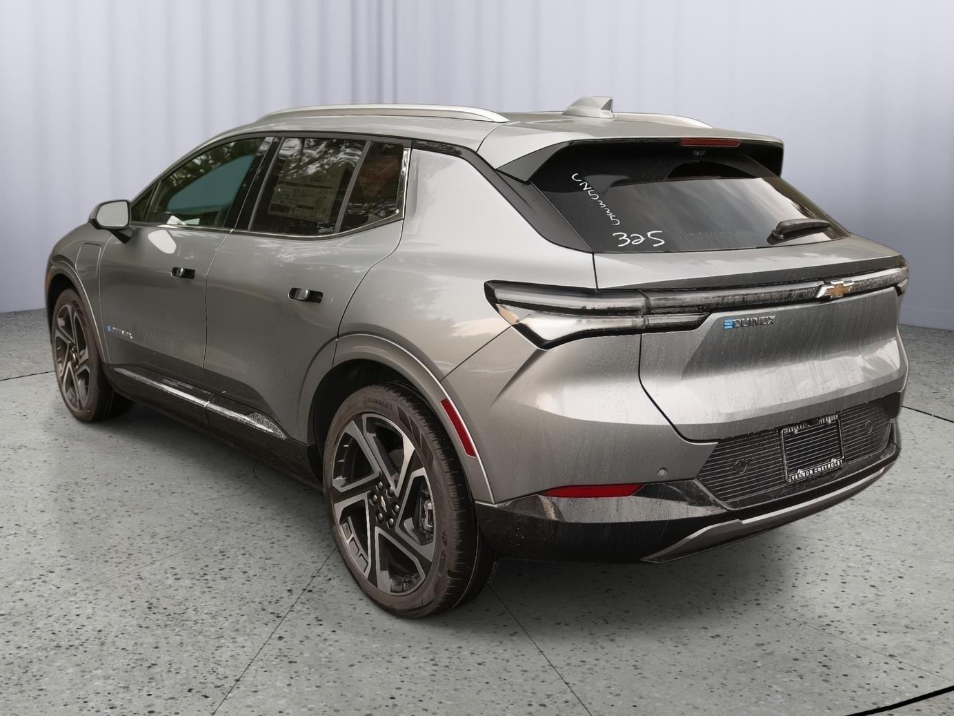 2025 Chevrolet Equinox EV 1LT photo 5