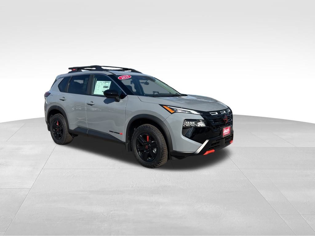 2025 Nissan Rogue SV photo 4