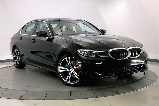 2020 BMW 3 Series 330i's photo