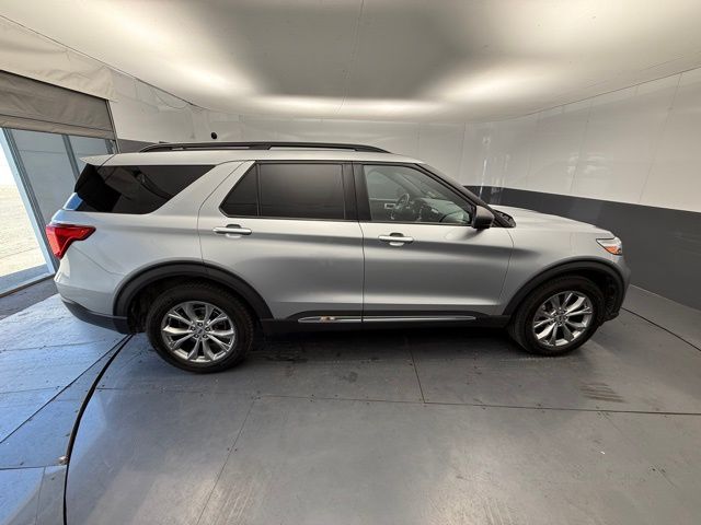 2020 Ford Explorer XLT photo 5