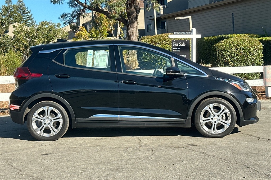 2018 Chevrolet Bolt EV photo 2