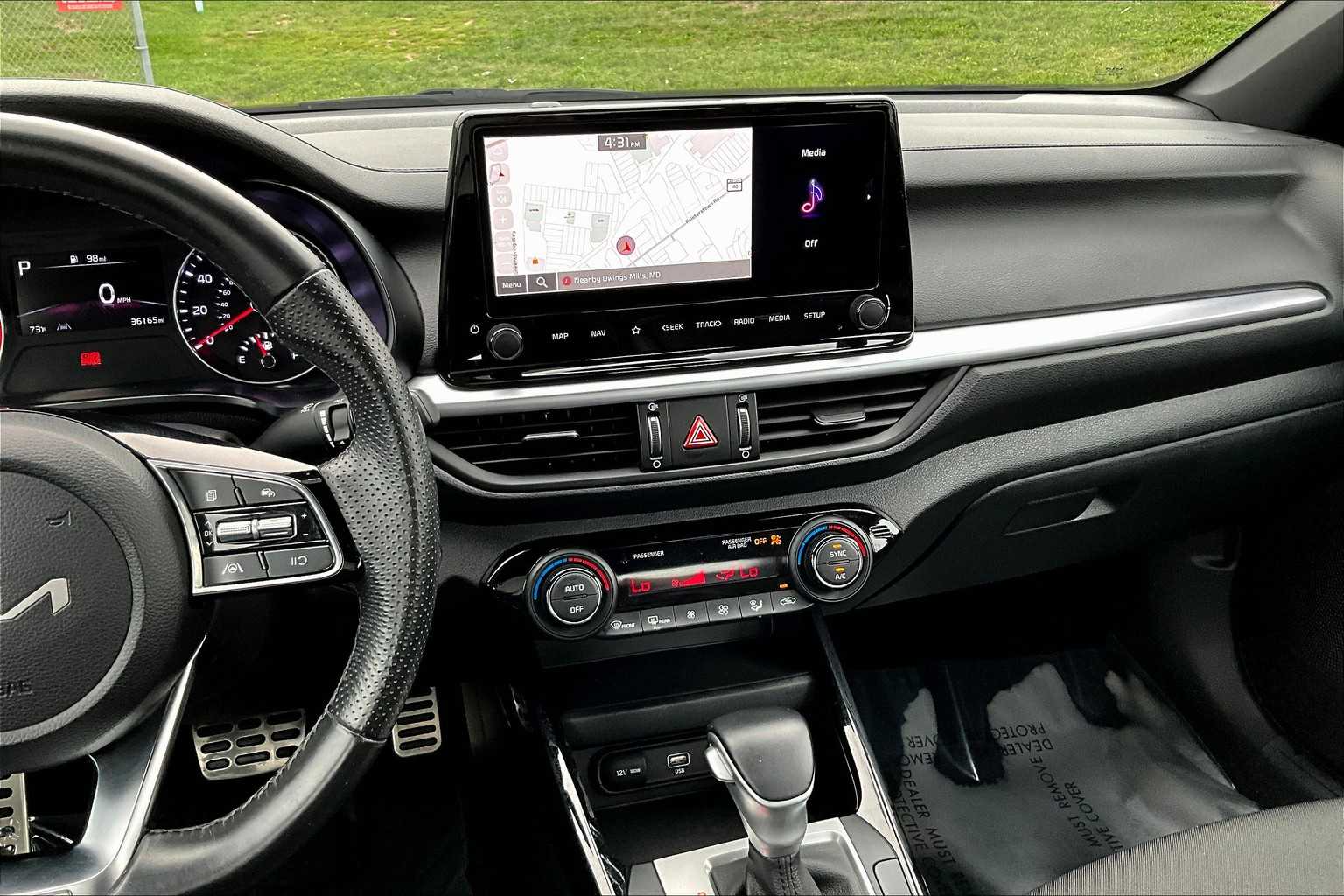2023 Kia Forte GT-Line photo 6