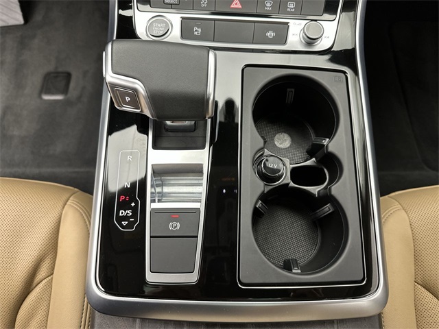 2025 Audi Q8 55 Premium Plus photo 11