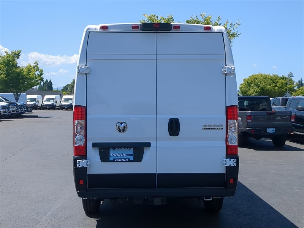 2025 Ram ProMaster 3500 Cargo Van photo 2