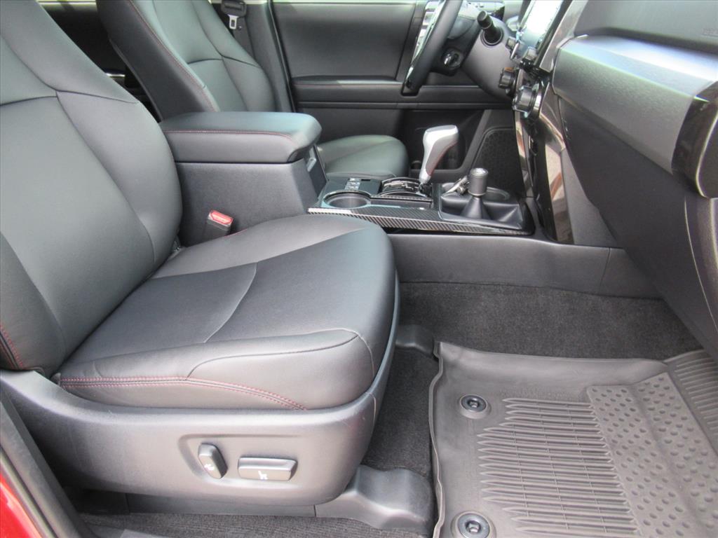 2023 Toyota 4Runner TRD Off-Road Premium photo 10