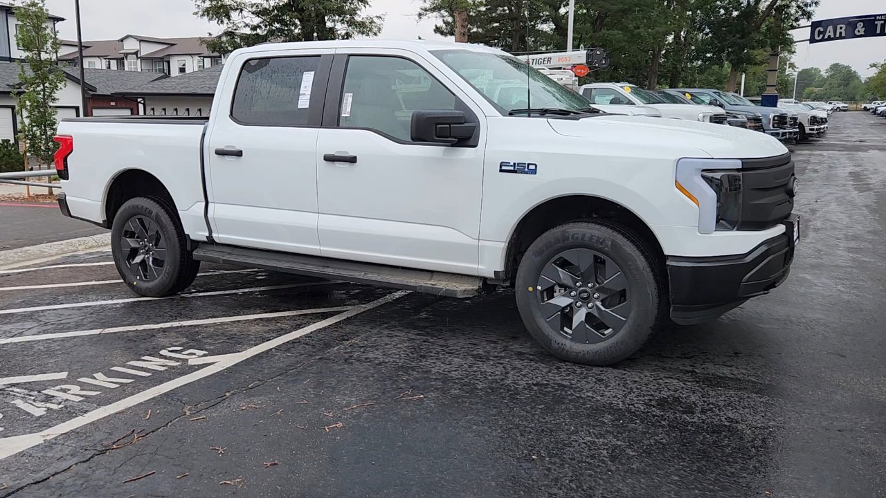 2025 Ford F-150 Lightning photo 11