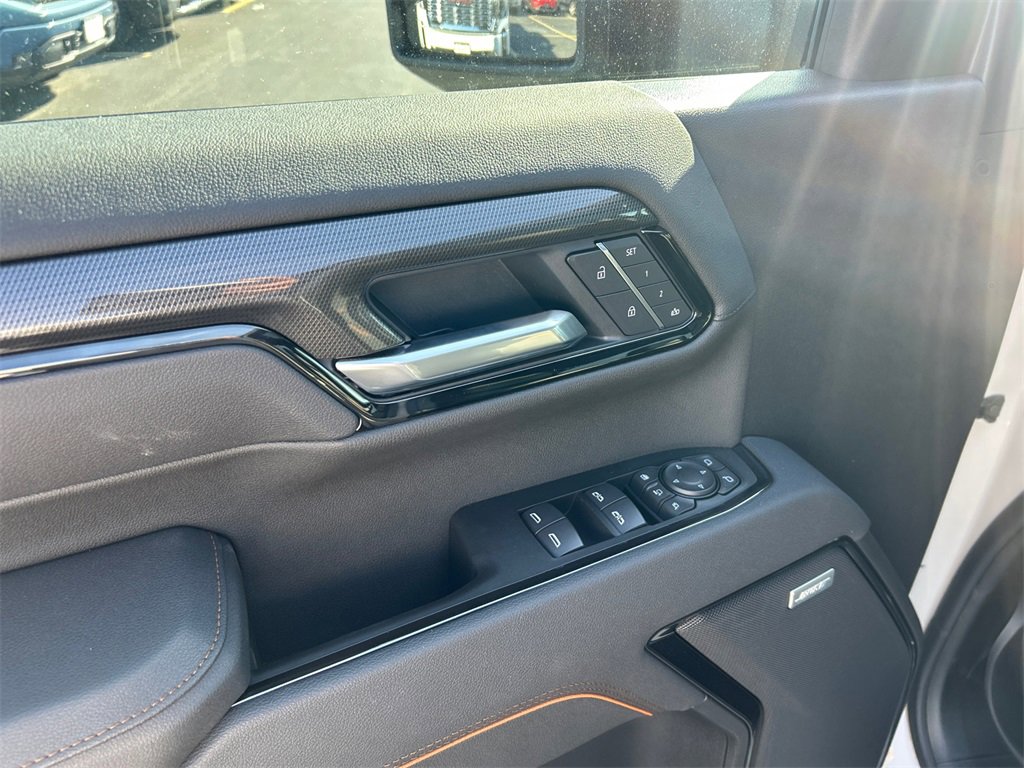 2026 GMC SIERRA HD - Image 13