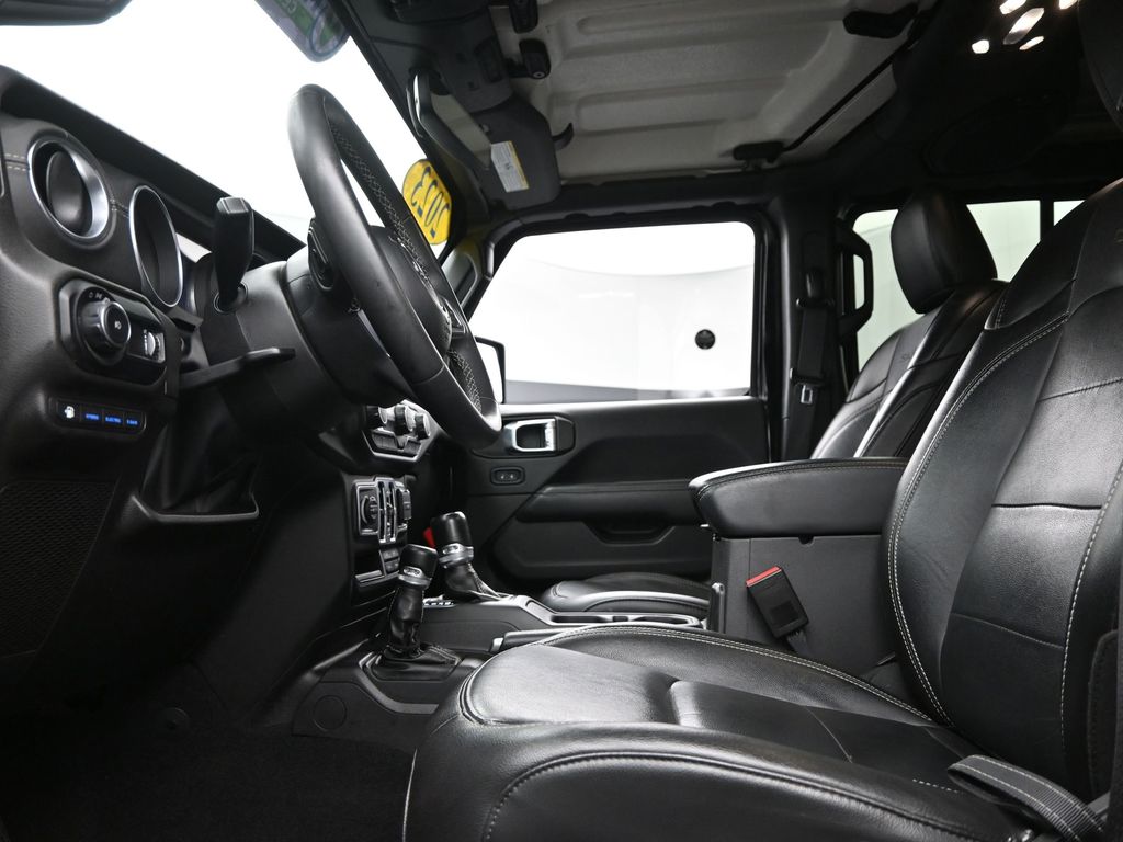 2023 Jeep Wrangler Sahara 4xe photo 11