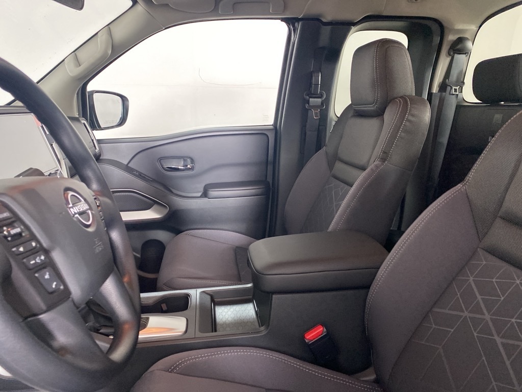 2025 Nissan Frontier SV photo 8