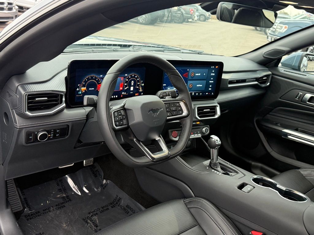 2025 Ford Mustang GT Premium photo 3
