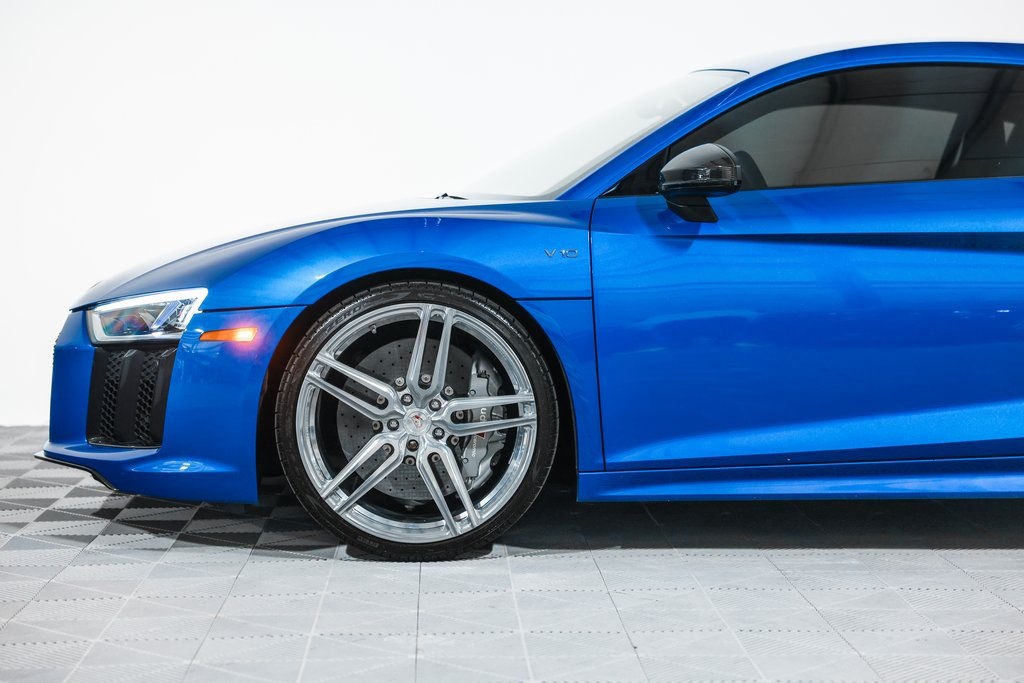 2017 Audi R8 5.2 V10 Plus Coupe photo 12