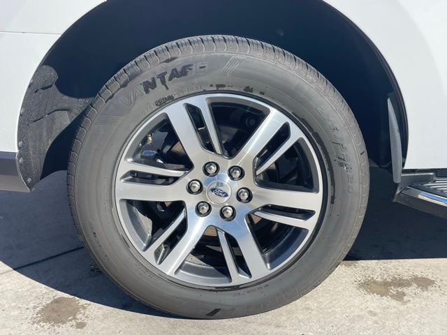 2023 Ford Expedition Limited photo 4