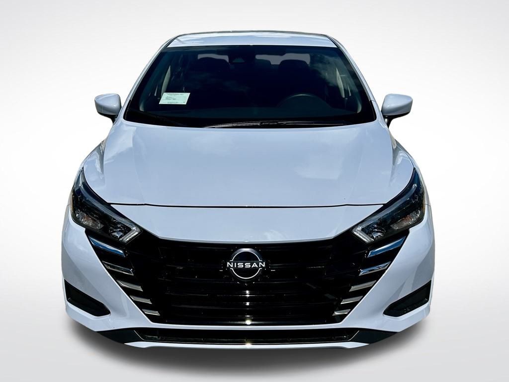 2025 Nissan Versa SV photo 8