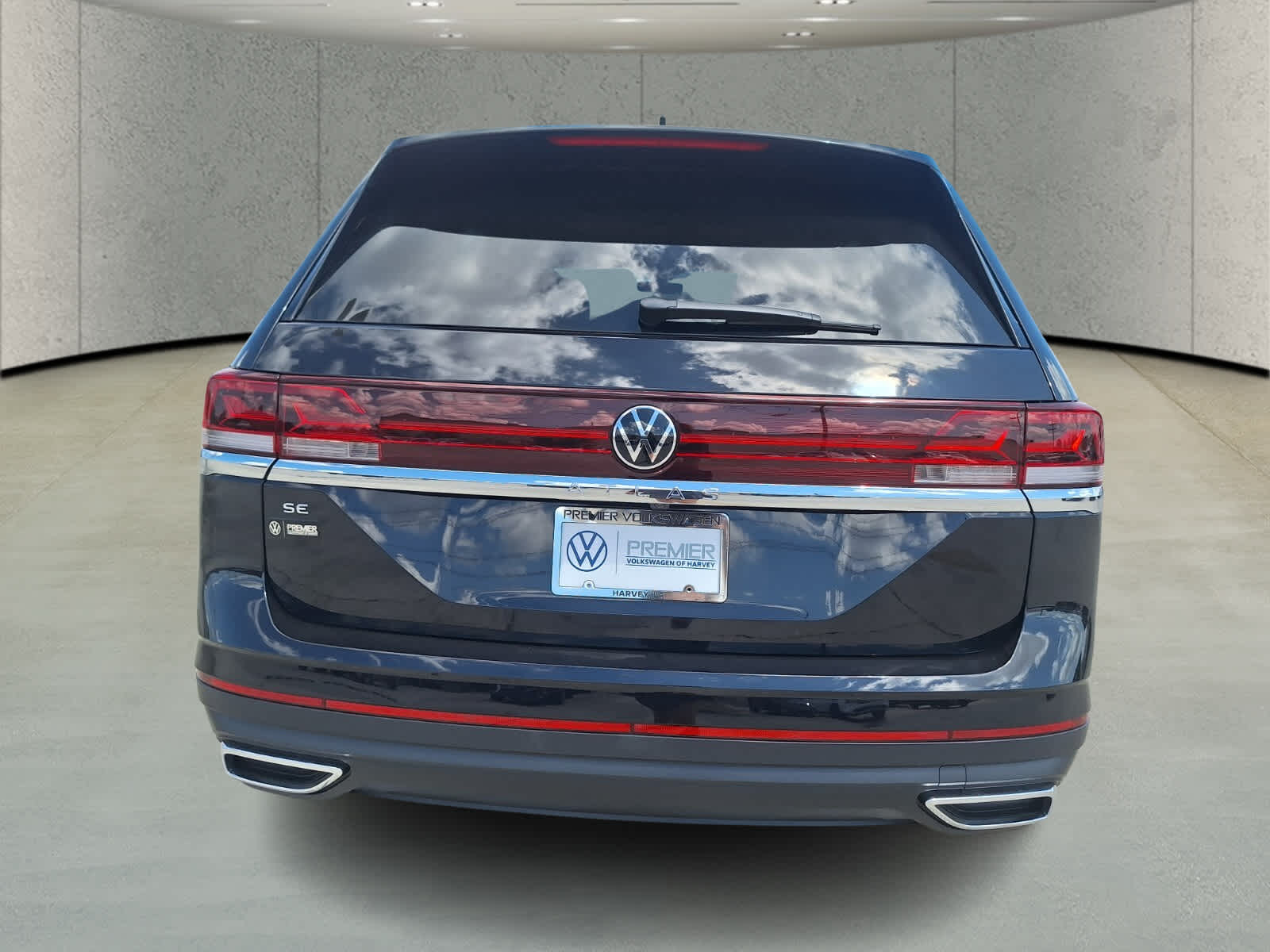 2026 Volkswagen Atlas SE photo 4