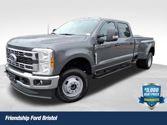 2026 Ford F-350 Super Duty XLT's photo