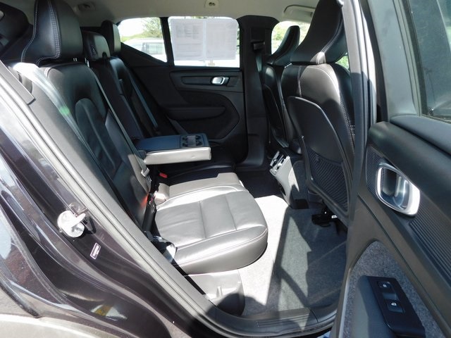 2024 Volvo XC40 Core photo 19
