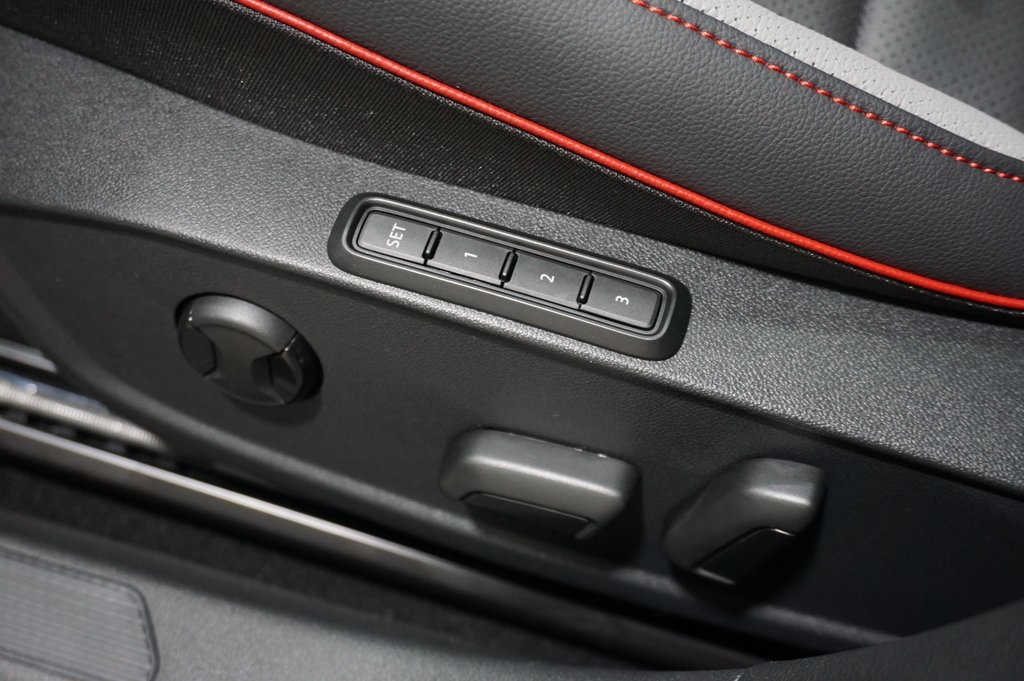 2025 Volkswagen Golf GTI Autobahn photo 21