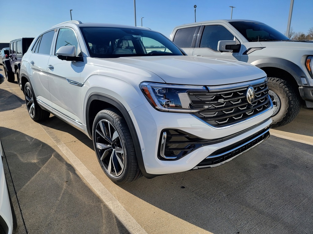 2026 Volkswagen Atlas Cross Sport SEL Premium R-LINE's photo