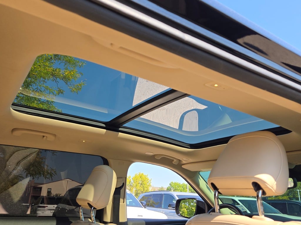 2021 Jeep Grand Cherokee Limited photo 9