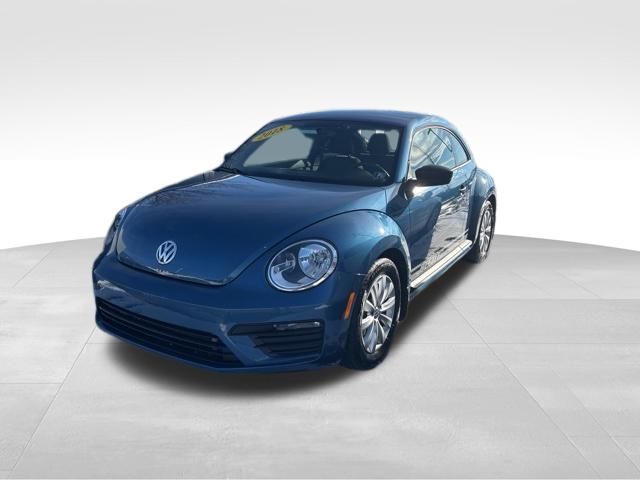 2018 Volkswagen Beetle S's photo