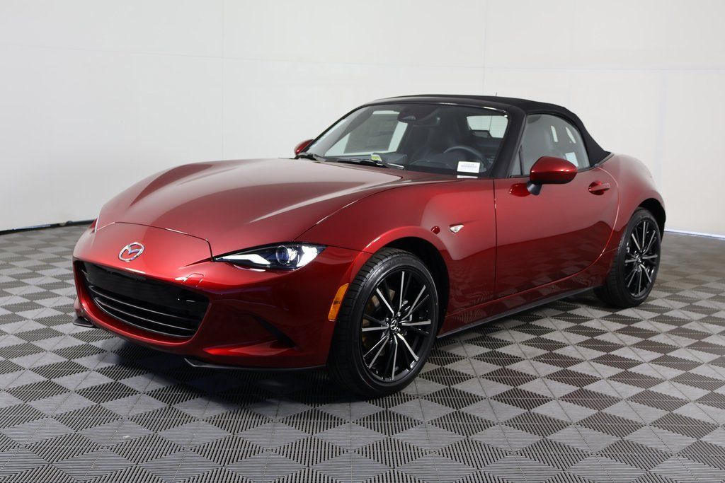 2025 Mazda MX-5 Miata Grand Touring's photo