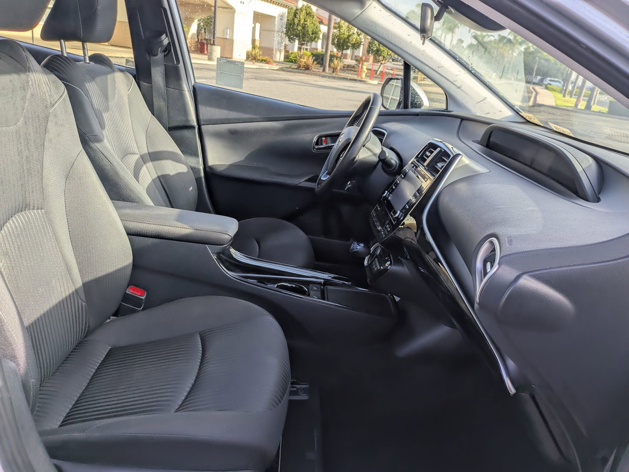2022 Toyota Prius Prime XLE photo 19