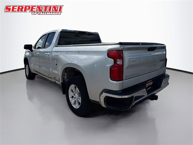 2020 Chevrolet Silverado 1500 LT photo 2