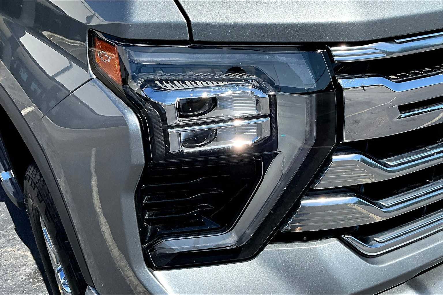 2024 Chevrolet Silverado 2500HD High Country photo 26