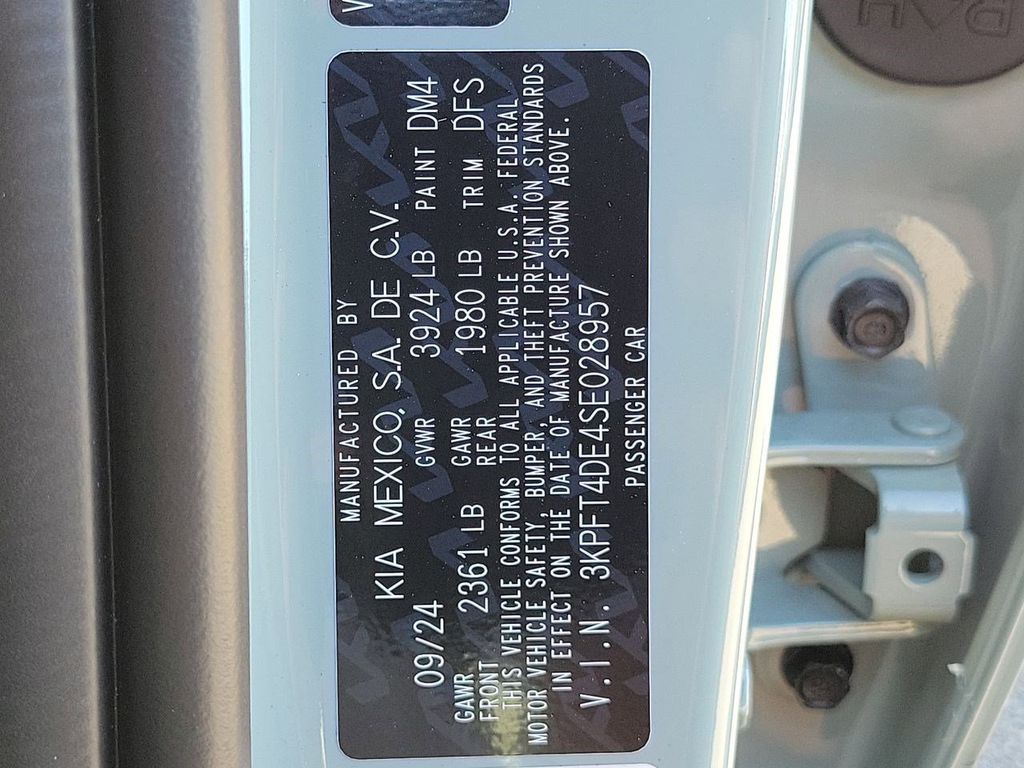 2025 Kia K4 LXS photo 28