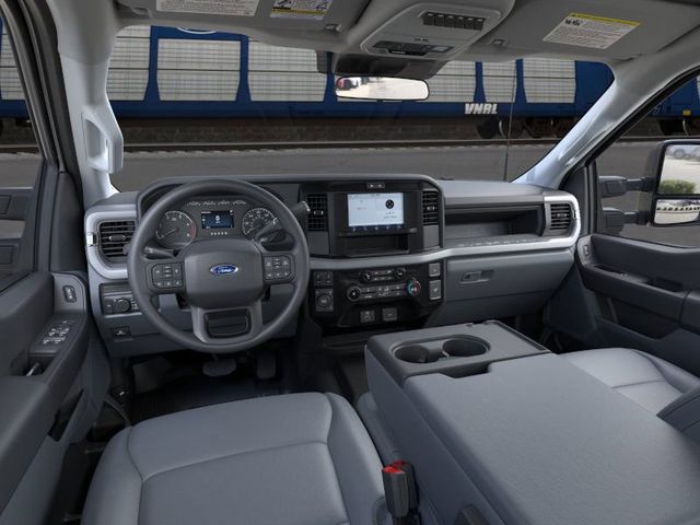 2025 Ford F-250 XL photo 7
