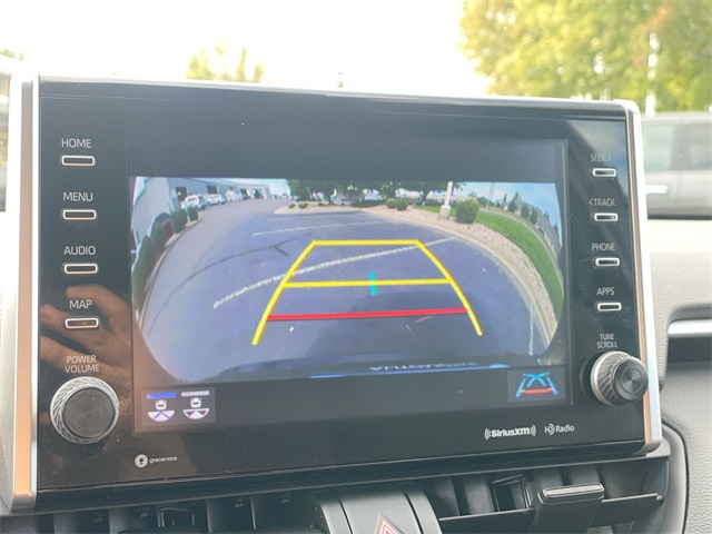 2022 Toyota RAV4 Hybrid SE photo 9
