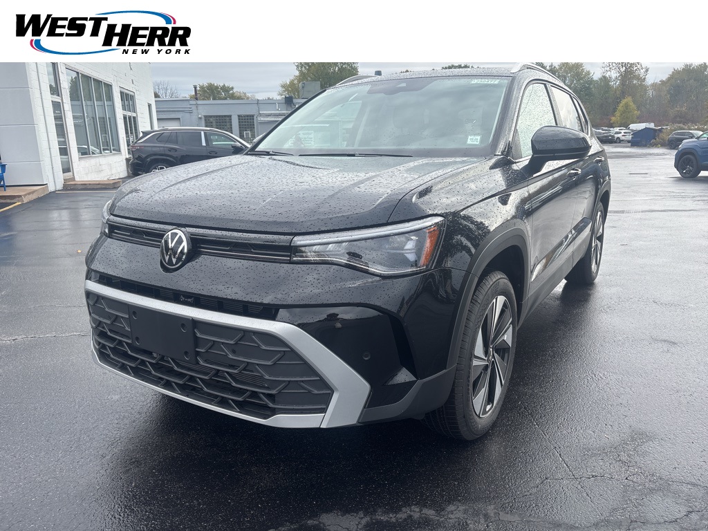 2025 Volkswagen Taos SE's photo