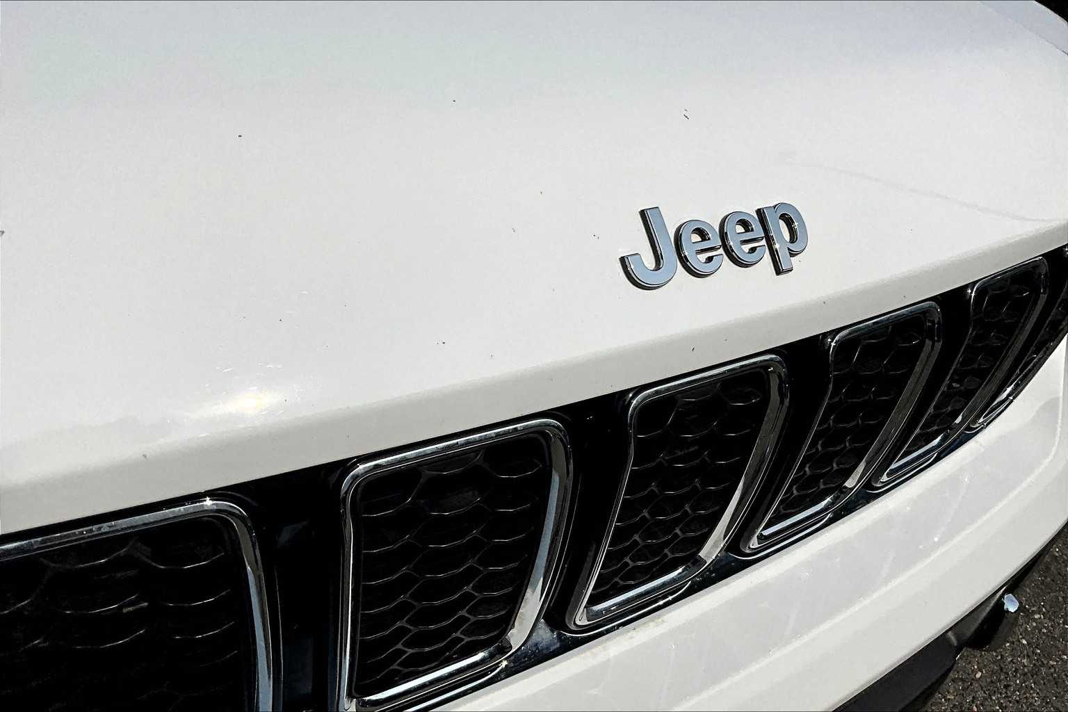 2023 Jeep Grand Cherokee Overland photo 26