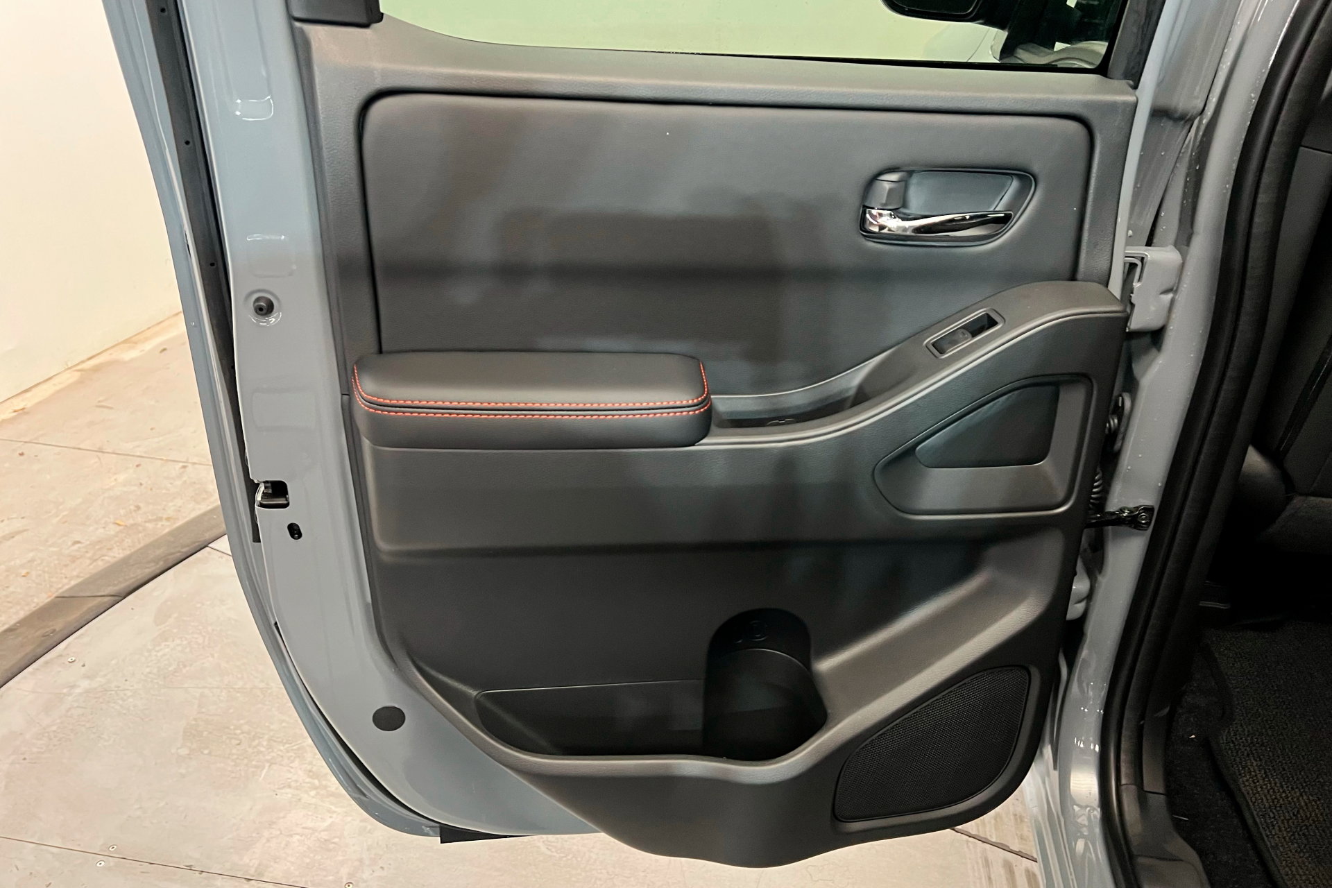 2025 Nissan Frontier PRO-4X photo 17