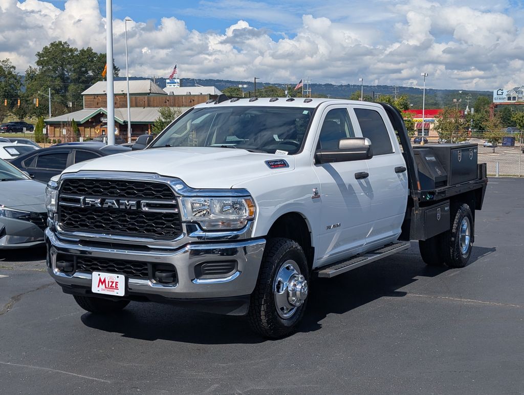 2020 Ram 3500 Tradesman photo 2