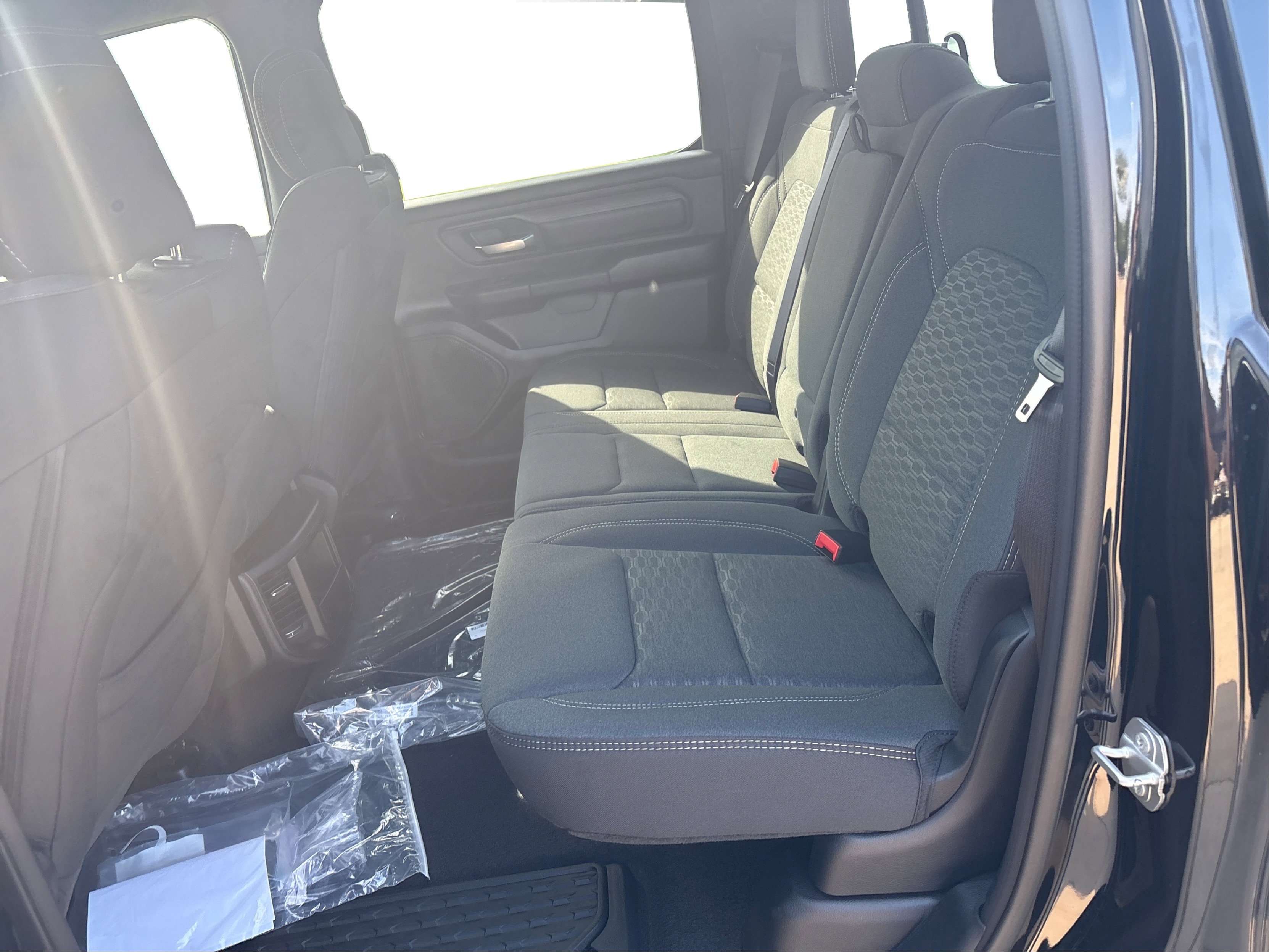 2025 Ram 1500 Tradesman photo 9