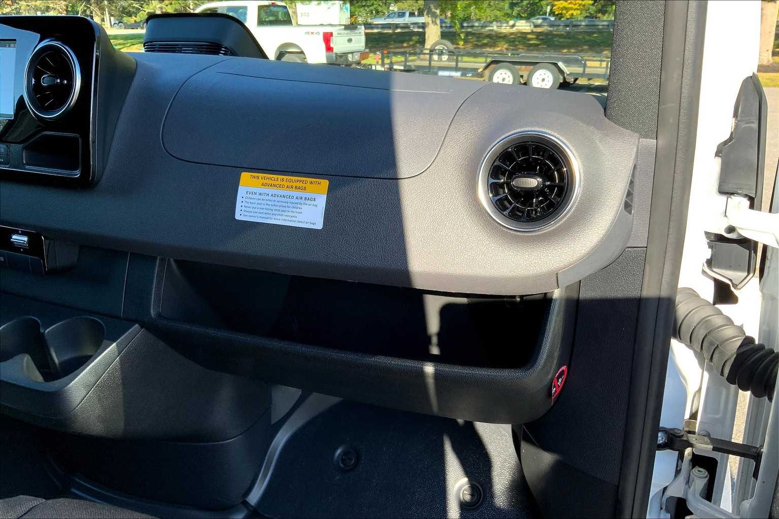 2025 Mercedes-Benz Sprinter Cargo Van Base - Photo 10