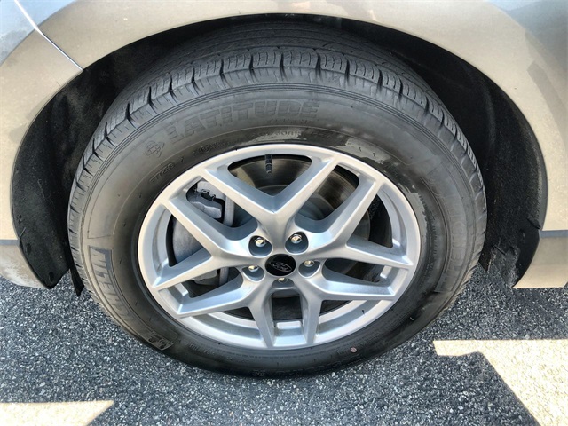 2024 Ford Edge SEL photo 3