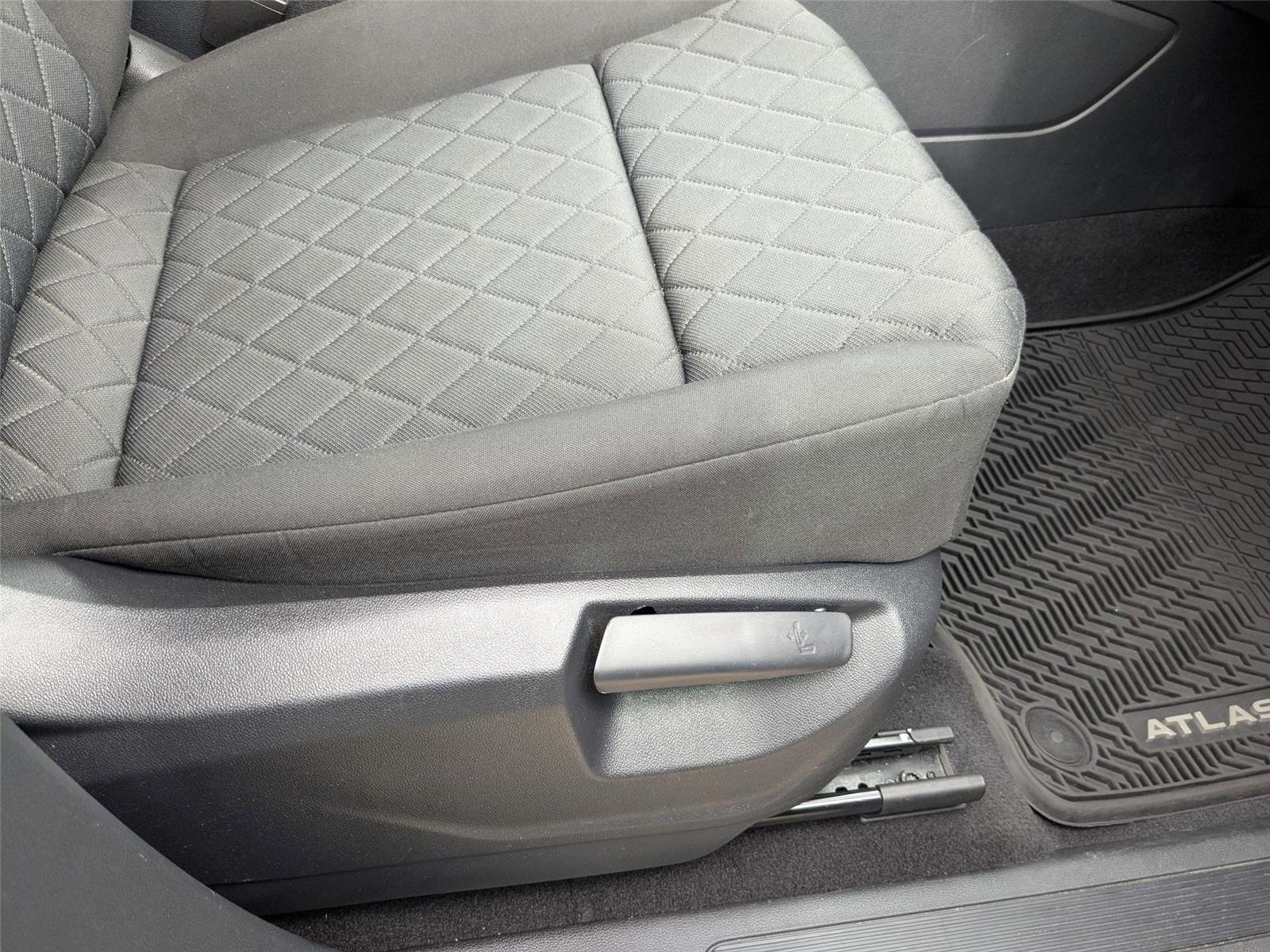 2019 Volkswagen Atlas V6 S photo 32
