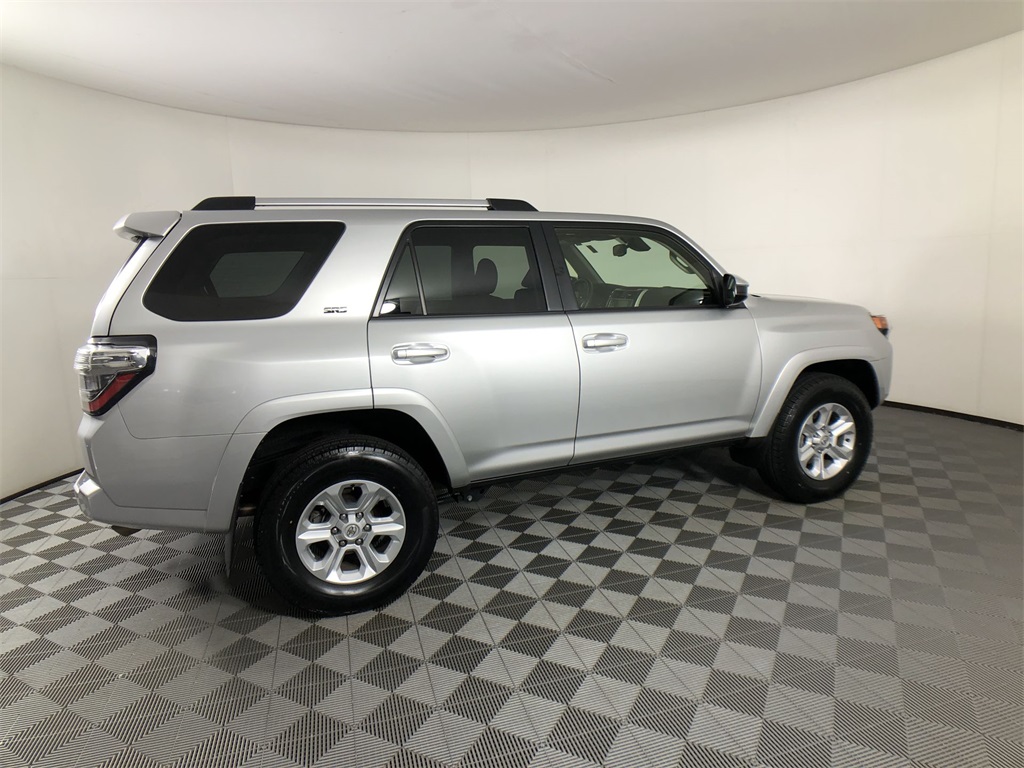 2024 Toyota 4Runner SR5 photo 2