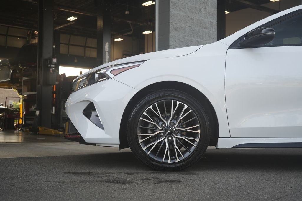 2023 Kia Forte GT-Line photo 9