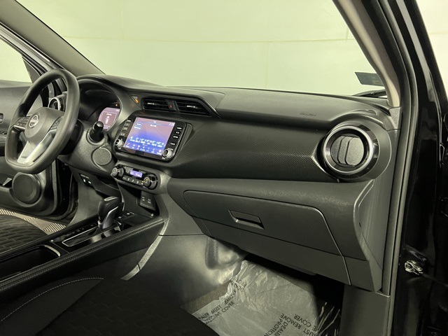 2022 Nissan Kicks SV photo 22