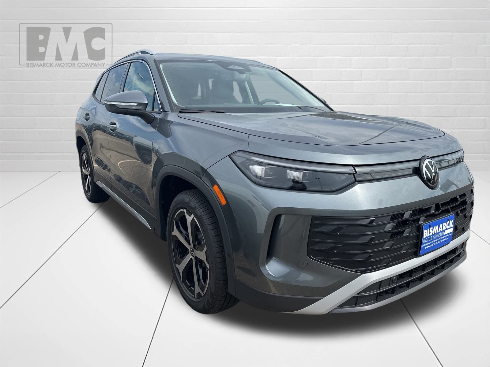 2025 Volkswagen Tiguan SE photo 4