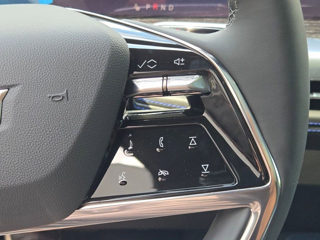 2026 Cadillac Escalade IQ Luxury photo 28