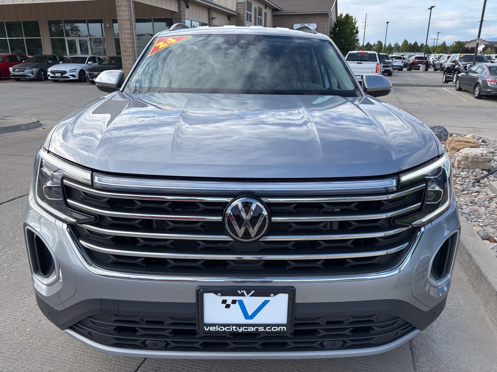 2024 Volkswagen Atlas SE Technology photo 2