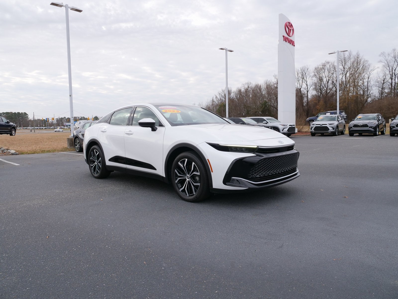 2023 Toyota Crown Limited's photo