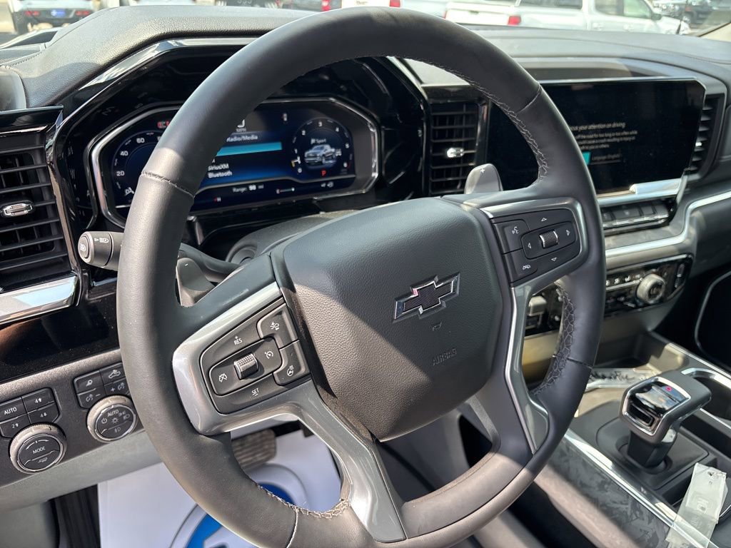2025 Chevrolet Silverado 1500 RST photo 22